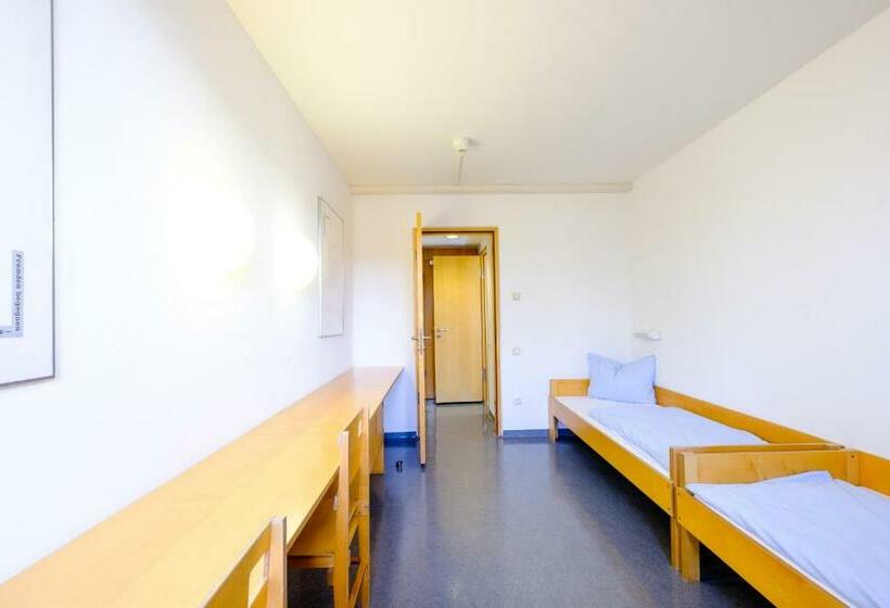 Номер Стандарт, Internationales Jugendgästehaus Dachau