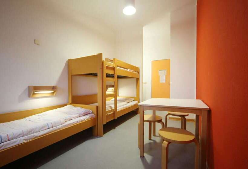 バスルーム共有のトリプルスタンダード, Djh Jugendherberge Greifswald   Hostel