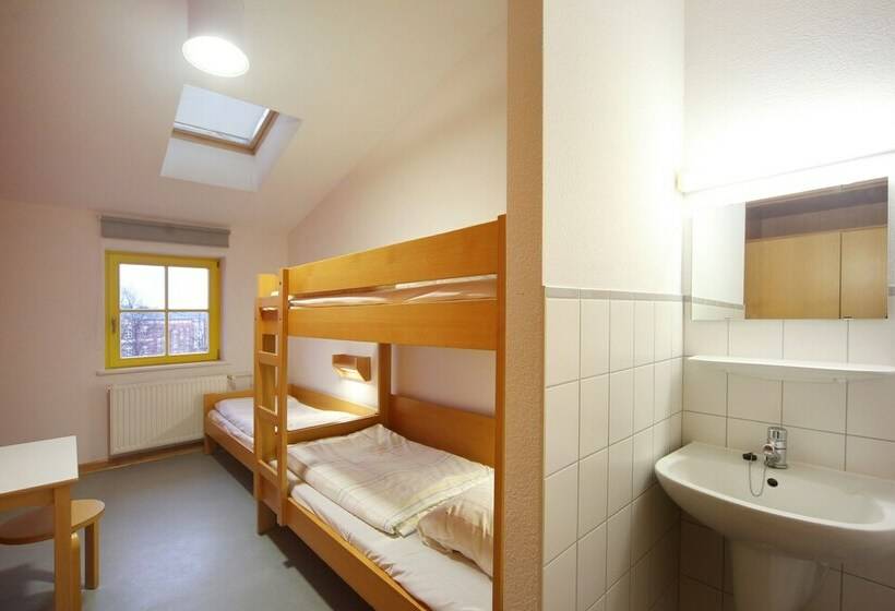 バスルーム共有のトリプルスタンダード, Djh Jugendherberge Greifswald   Hostel