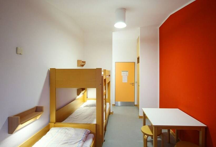 バスルーム共有のトリプルスタンダード, Djh Jugendherberge Greifswald   Hostel