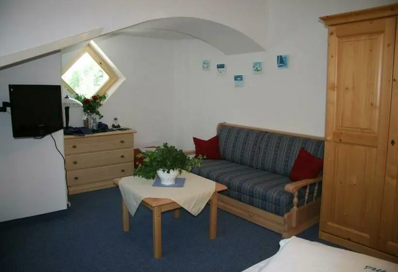 Standard Kolmen Hengen Huone, Ferienhotel Barmsee