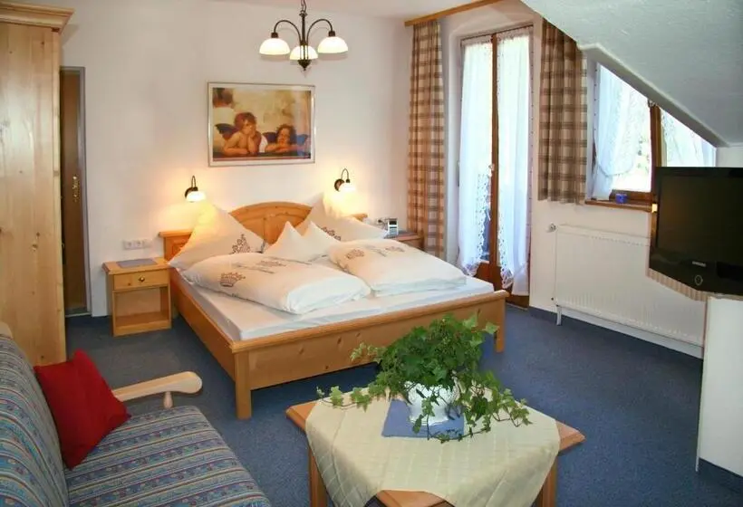 Perhehuone, Ferienhotel Barmsee