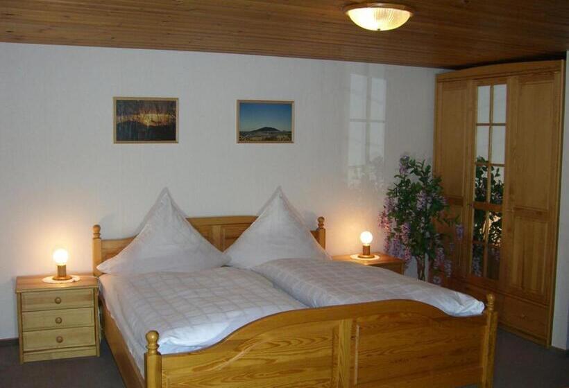 Номер Стандарт Трехместный, Garnihotel Zur Linde Bayerischer Wald Aktivcard Mit 130 Kostenfreien Leistungen Kostenloser Pa