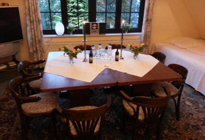 家庭间, Altes Zollhaus Am Klinikum