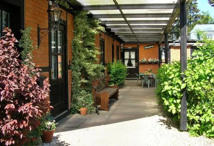 استودیوی لوکس, Altes Zollhaus Am Klinikum
