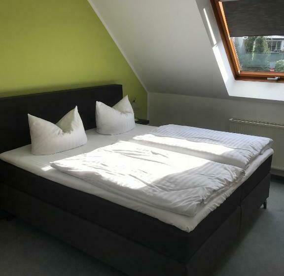 스탠다드 룸, Am Maibaum