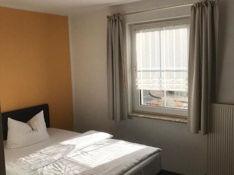 스탠다드 룸, Am Maibaum