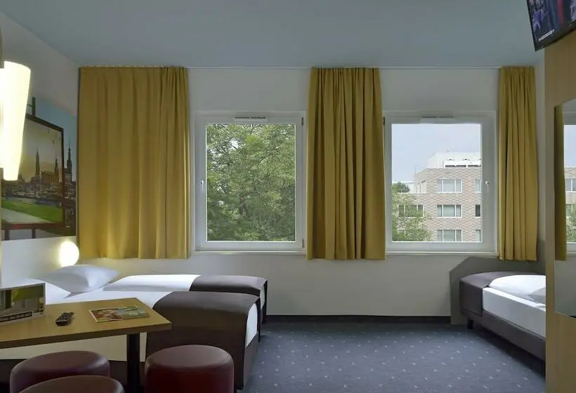Standard Kolmen Hengen Huone, B&B Hotel Dresden Messe