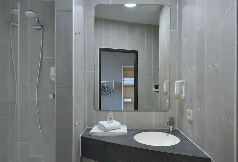 スタンダードトリプルルーム, B&b Hotel Düsseldorf Airport