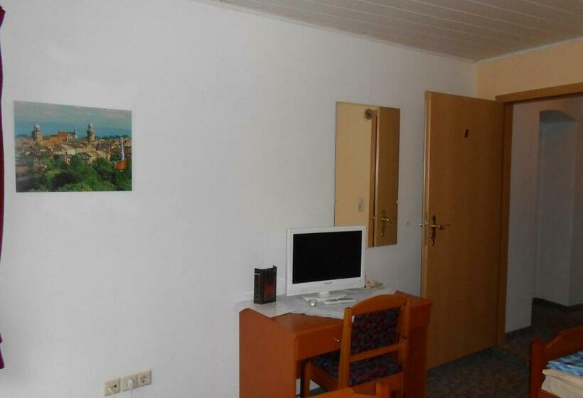 Quarto Estandar Individual, Goldener Engel /pension