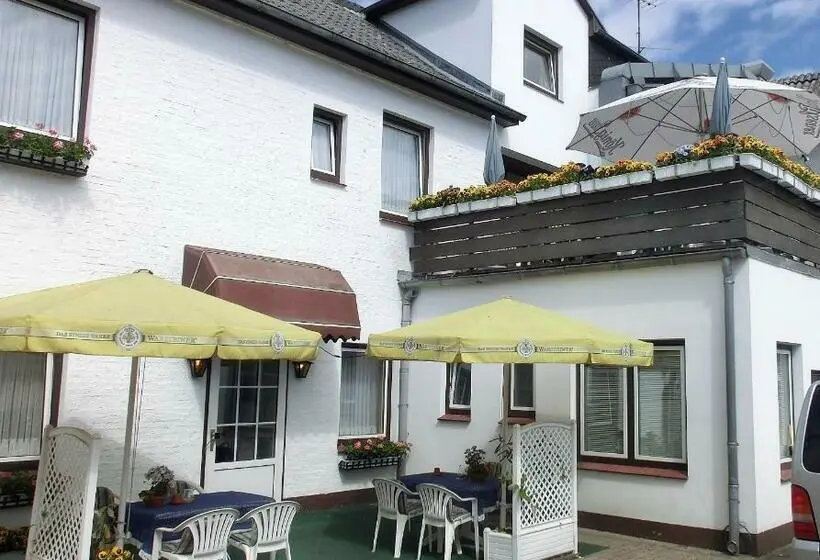 Standard-huone, Hinz