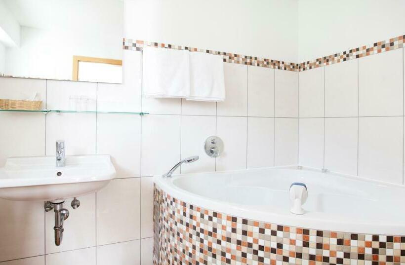 주니어 스위트, Käppelehof