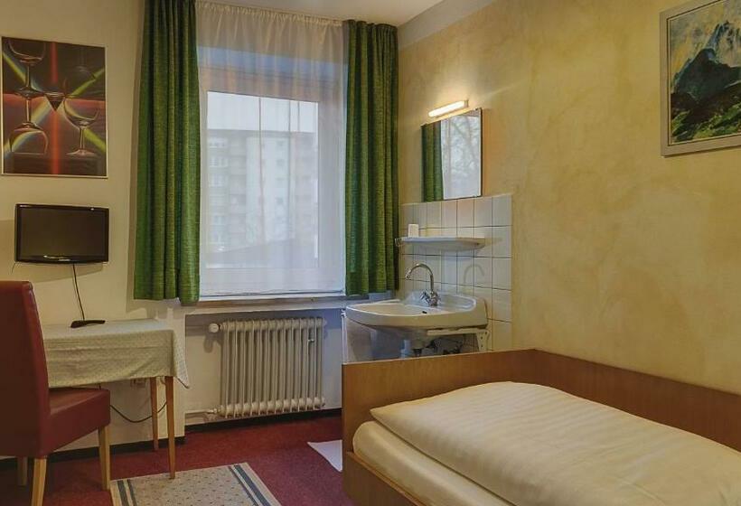 スタンダードシングルルーム, Luitpold