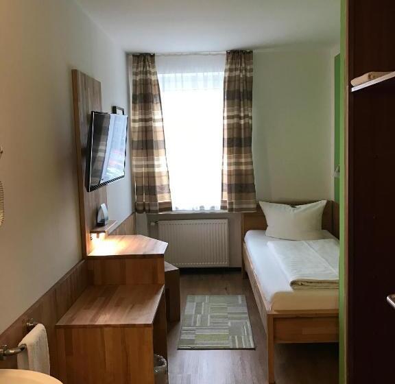 スタンダードシングルルーム, Luitpold