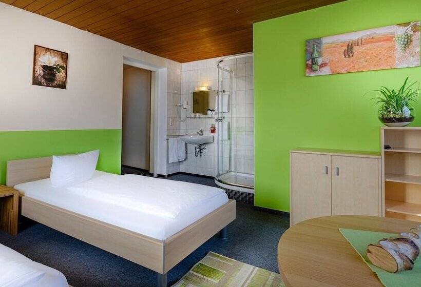 バス共有のスタンダードルーム, Luitpold