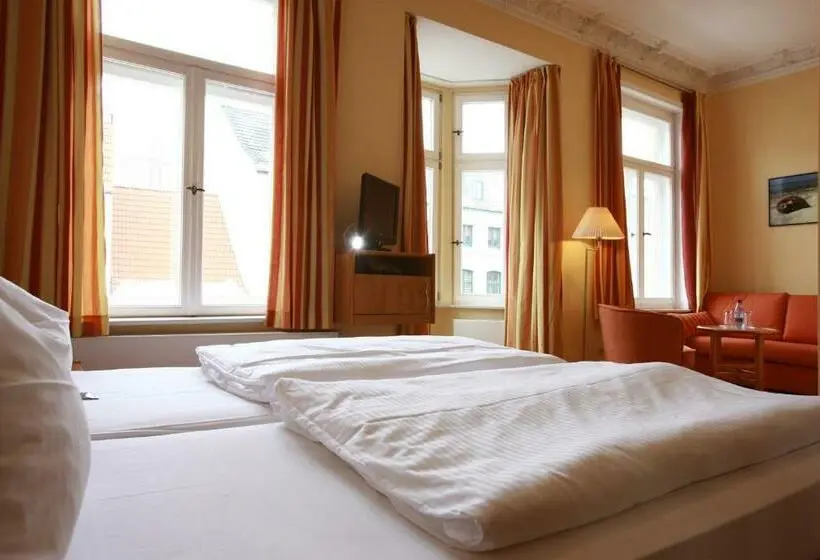 スタンダード４人部屋, Restaurant & Hotel Wismar