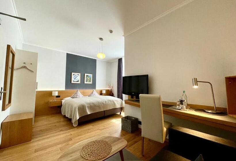 חדר קומפורט, Saarburger Hof