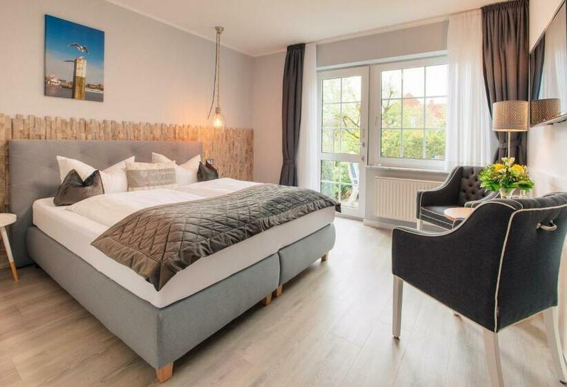 テラス付きスタンダードルーム, Schiffer