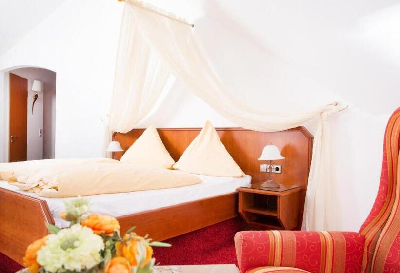 סוויטת ג'וניור עם מרפסת, Seeperle