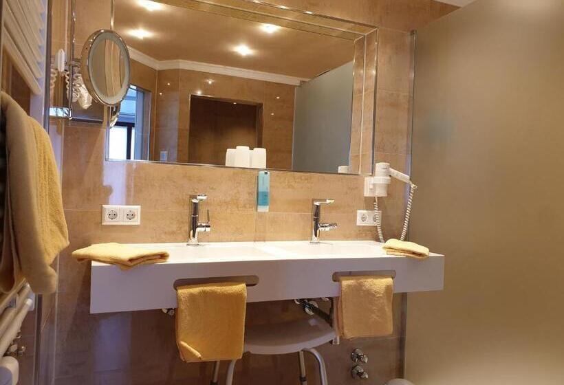 Suite with lake view, Strand Cafe Meersburg