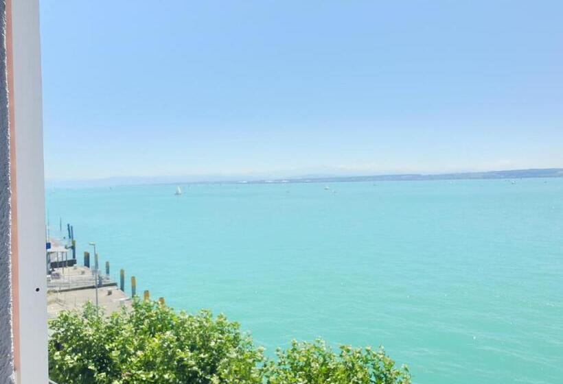 Suite with lake view, Strand Cafe Meersburg