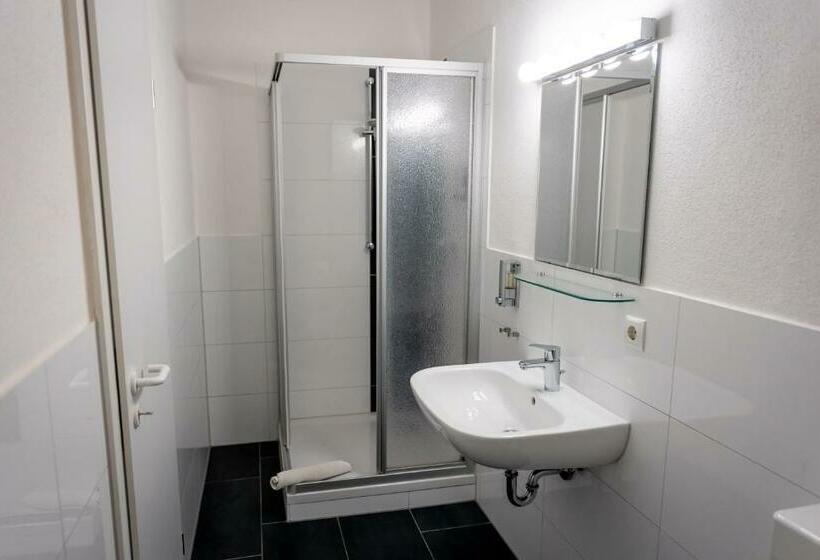 标准间, Tiefenhagen Sauerland