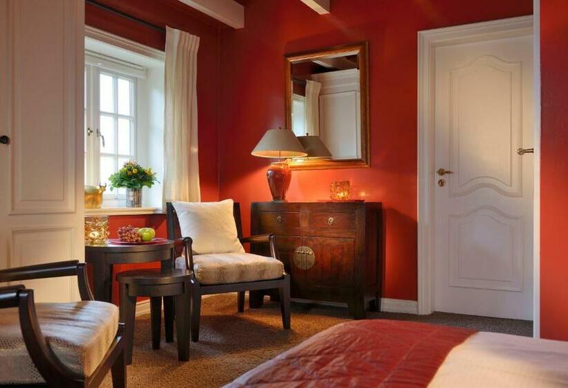 스탠다드 룸, Village