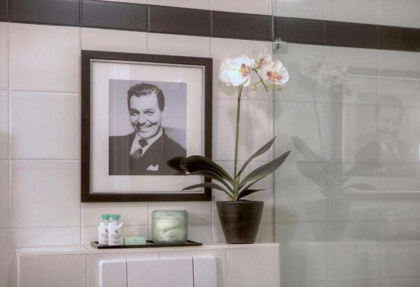 스탠다드 테라스 룸, Village