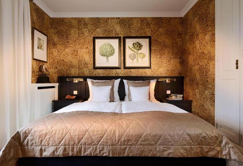 스탠다드 테라스 룸, Village