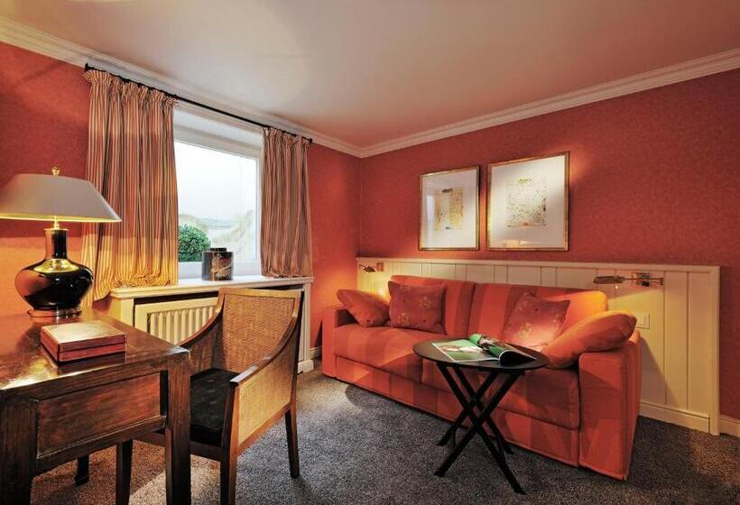 가든 전망 주니어 스위트, Village