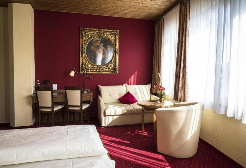 اتاق استاندارد سه نفره, Weinhaus Kreuter