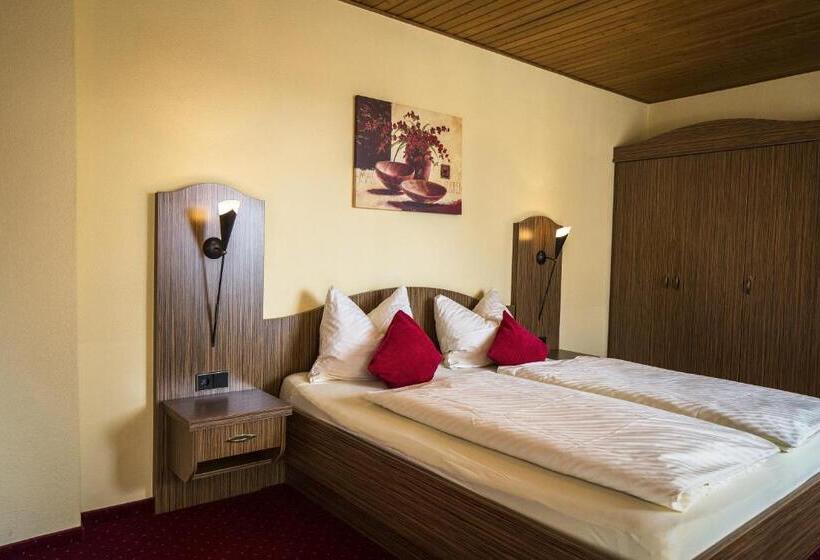 اتاق استاندارد سه نفره, Weinhaus Kreuter