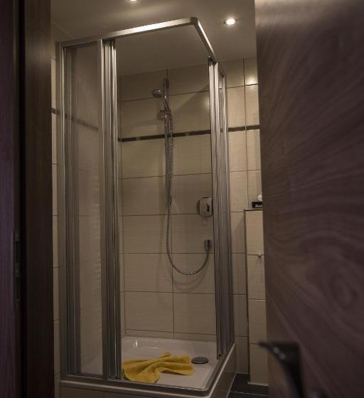 3-Bett-Standardzimmer, Weinhaus Kreuter