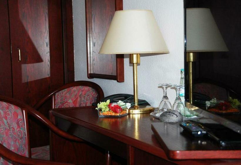 חדר משפחתי, Ziegenkrug Rostocker Tor