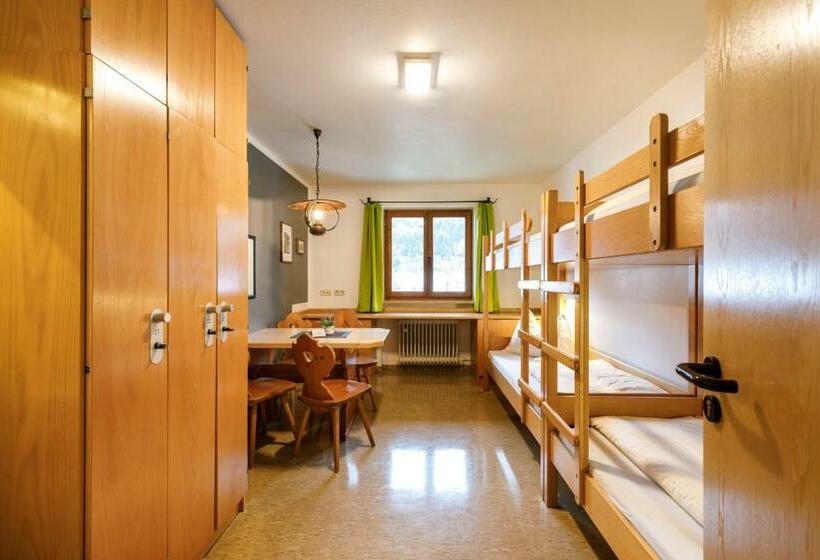 4인용 스탠다드 룸, Jugendherberge Kreuth Am Tegernsee