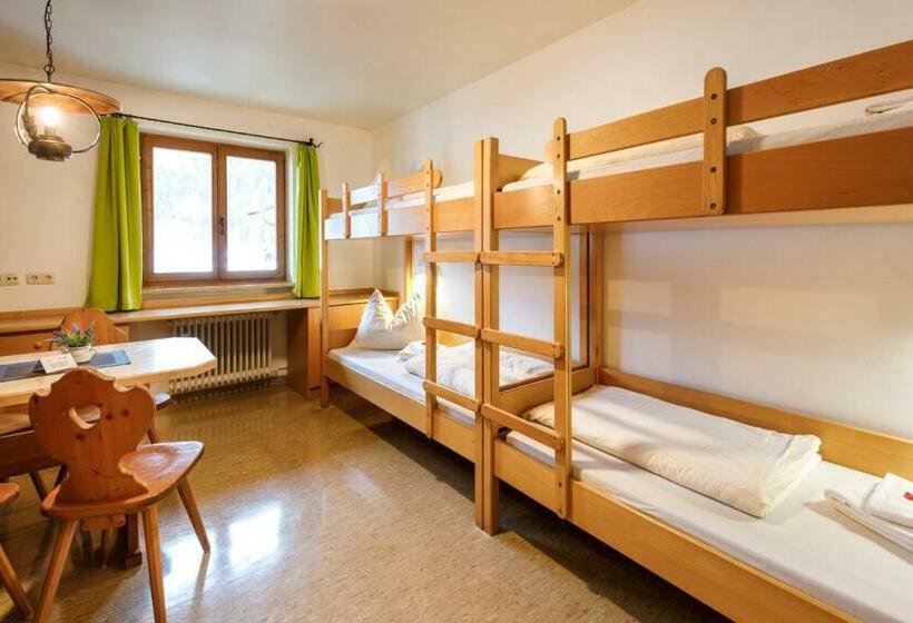 4인용 스탠다드 룸, Jugendherberge Kreuth Am Tegernsee