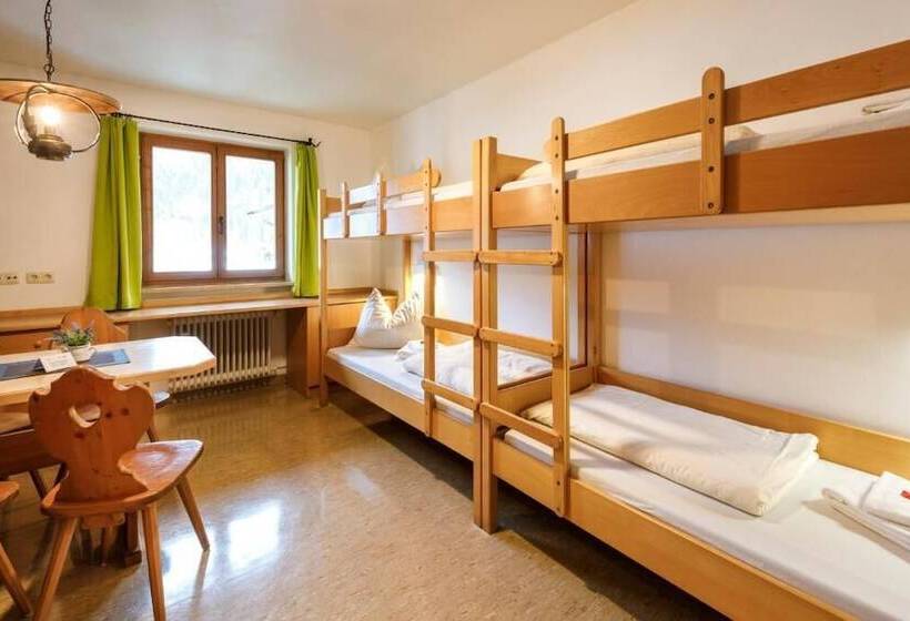 4인용 스탠다드 룸, Jugendherberge Kreuth Am Tegernsee