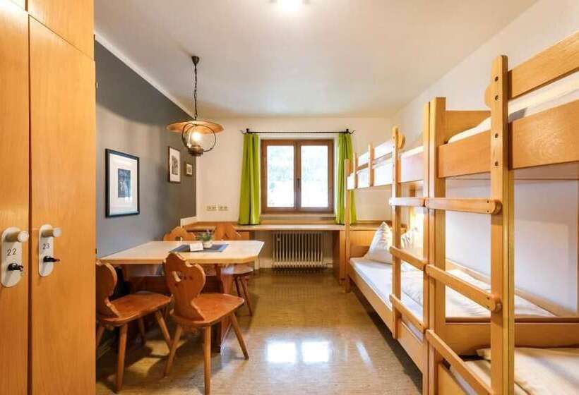 4인용 스탠다드 룸, Jugendherberge Kreuth Am Tegernsee