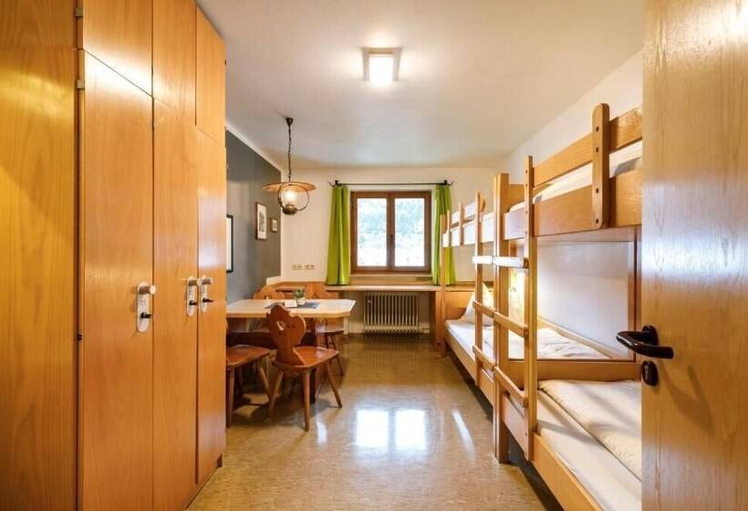 Четырехместный Номер Стандарт, Jugendherberge Kreuth Am Tegernsee
