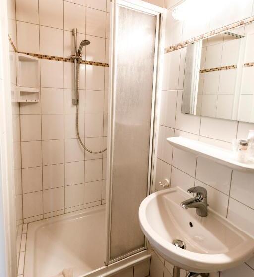 4인용 스탠다드 룸, Jugendherberge Kreuth Am Tegernsee