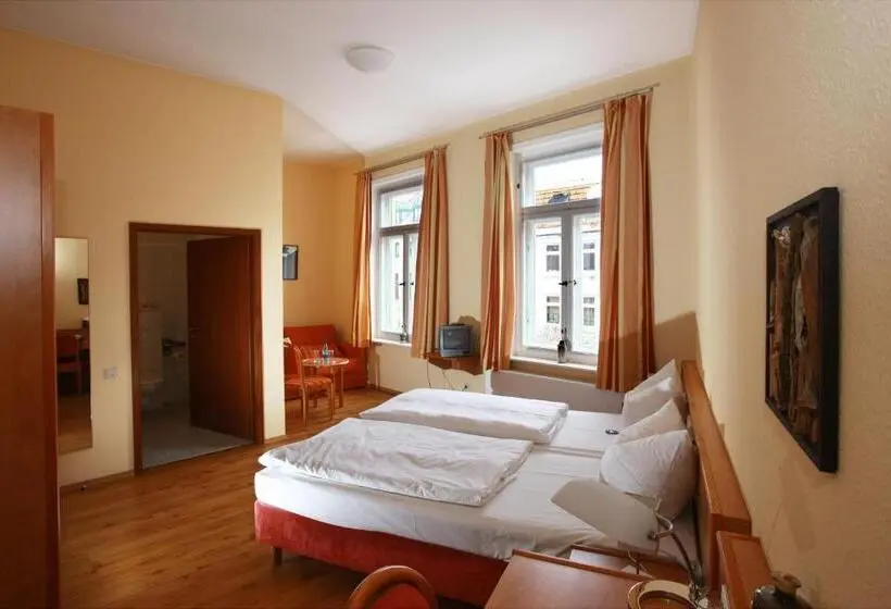 スタンダード４人部屋, Restaurant & Hotel Wismar