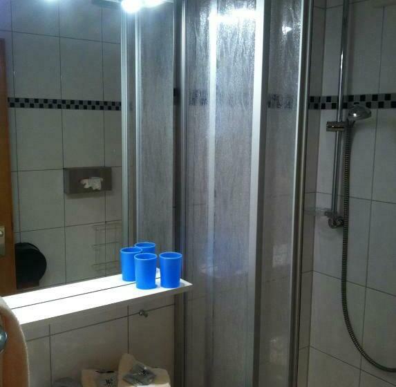 Quarto Estandar Vista Cidade, Tauberhotel Kette