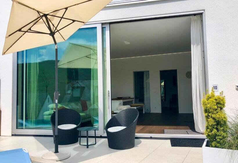 Junior Suite Vista Piscina, Weingut Aparthotel Olinger