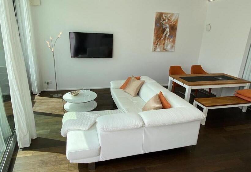 Junior Suite Vista Piscina, Weingut Aparthotel Olinger