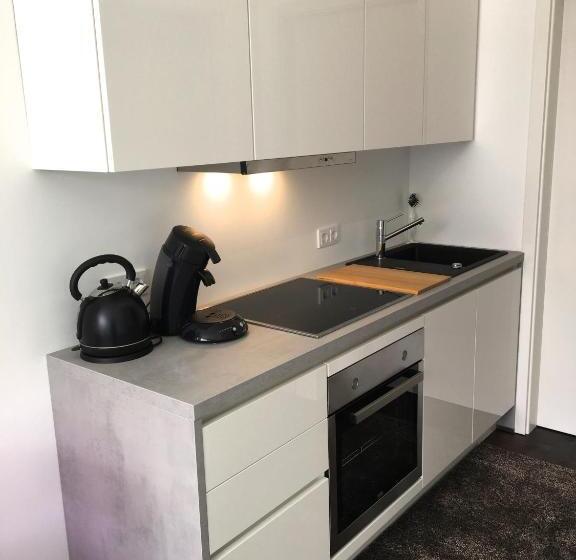 Apartamento Deluxe 1 Quarto Vista Piscina, Weingut Aparthotel Olinger