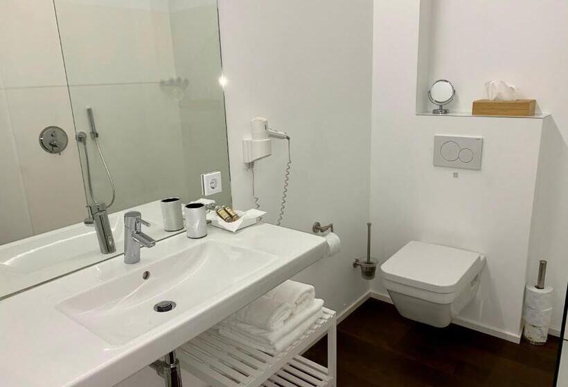 Apartamento Deluxe 1 Quarto Vista Piscina, Weingut Aparthotel Olinger