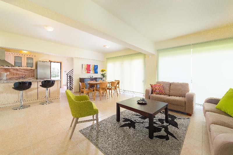 וילה עם חדר שינה אחד ובריכת שחיה, Athoniki Villas