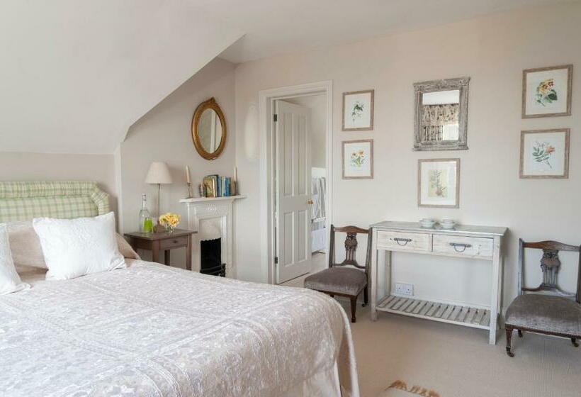 غرفة ديلوكس, Ellesmere House