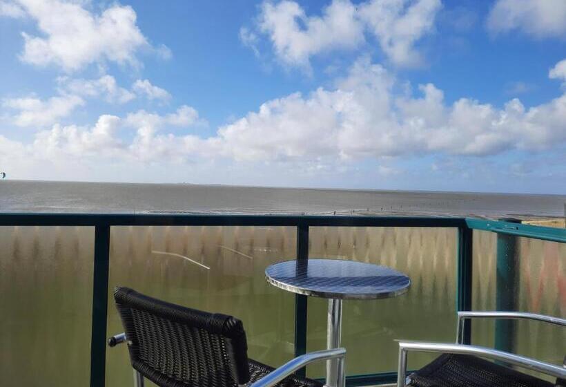 オーシャンビュースタンダードルームバルコニー付き, Beachhotel Cuxhaven