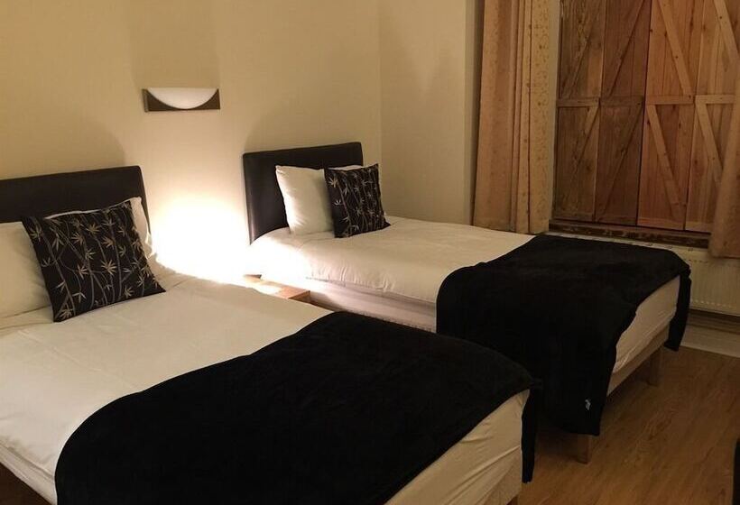 غرفة سوبيريور, The Old Star